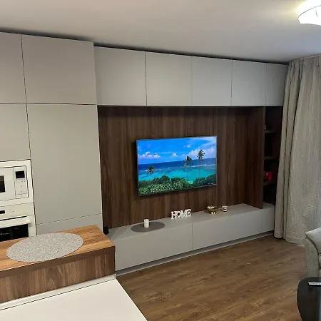 Apartman, Private Garage With Free Parking